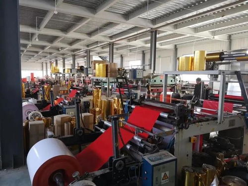 他手握春联市场近半壁江山，一天发货超千箱，年销数千万元